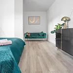 Novel New Apartment *