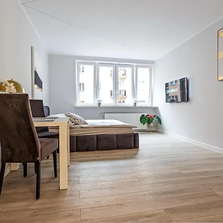 Novel New * Warszawa